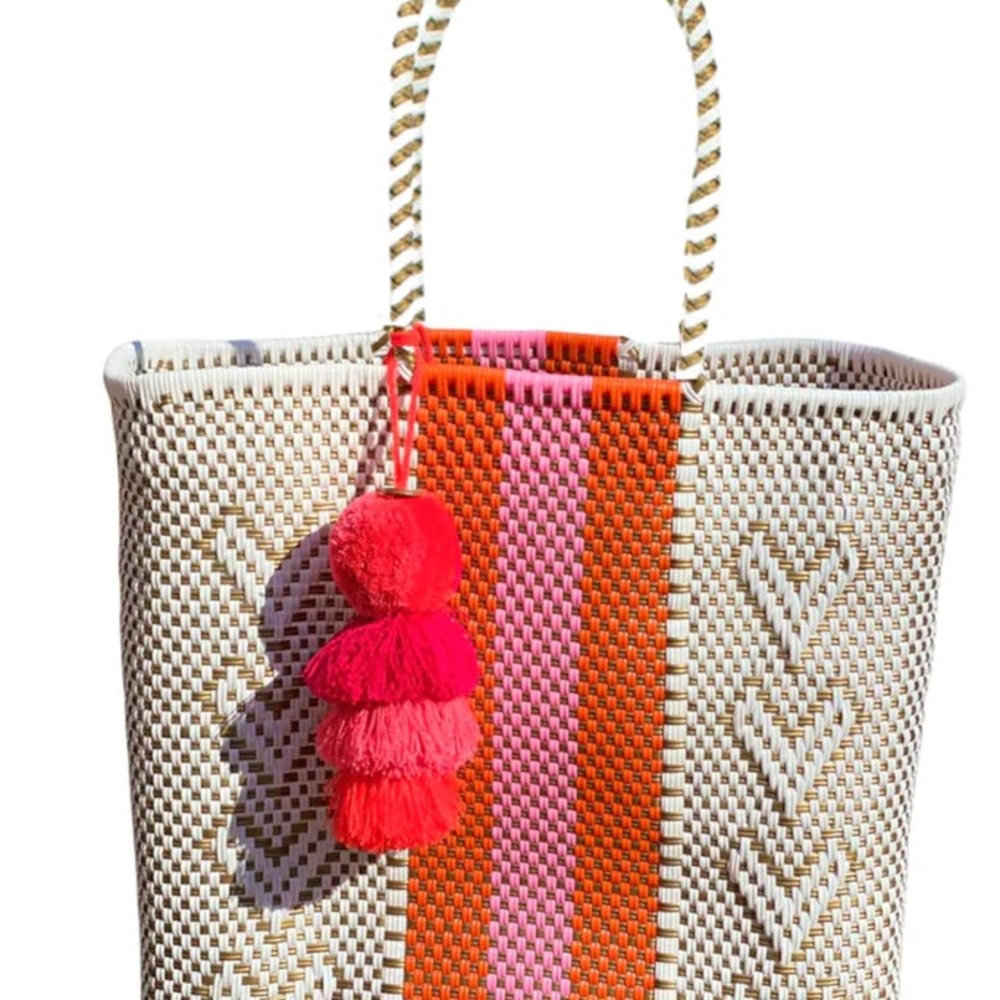 Squeeze de citron large giving hearts tote bag. Brand new size large.